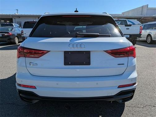 2022 Audi Q3 45 S line Premium