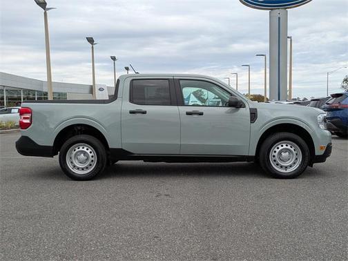 2024 Ford Maverick XL