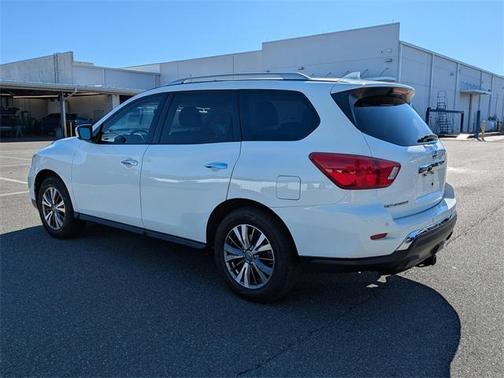 2019 Nissan Pathfinder SV