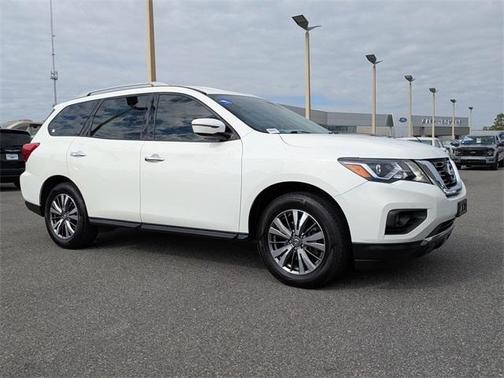 2019 Nissan Pathfinder SV