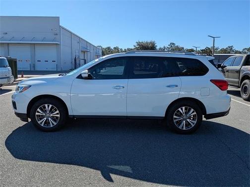 2019 Nissan Pathfinder SV