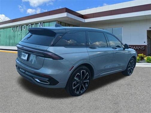2024 Lincoln Nautilus Reserve
