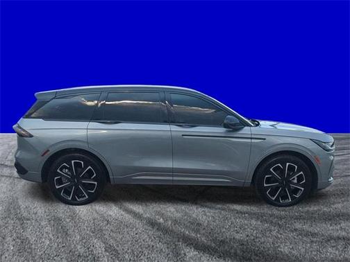 2024 Lincoln Nautilus Reserve