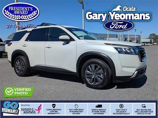 2024 Nissan Pathfinder SV