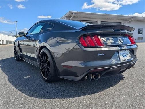 2017 Ford Shelby GT350 Base