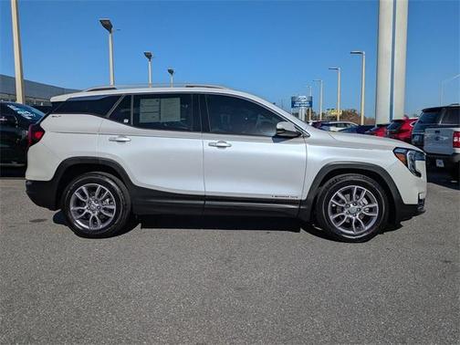 2022 GMC Terrain SLT