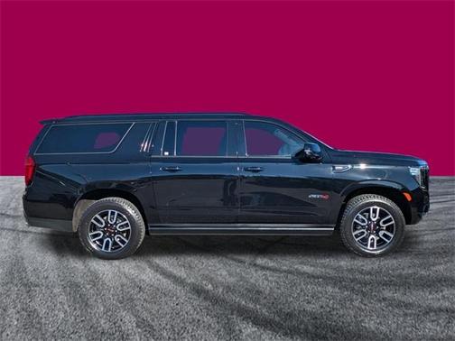 2022 GMC Yukon XL AT4