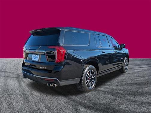 2022 GMC Yukon XL AT4