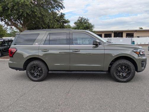 Green 2024 Ford Expedition Timberline