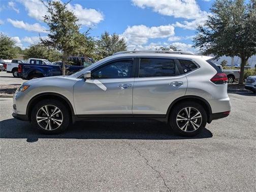 2020 Nissan Rogue SV