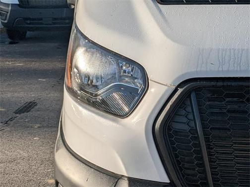 2025 Ford Transit-250 148 WB Medium Roof Cargo