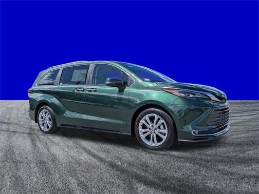 2024 Toyota Sienna Platinum 7 Passenger