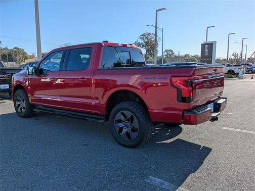 2022 Ford F-150 Lightning LARIAT