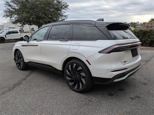 2024 Lincoln Nautilus Reserve