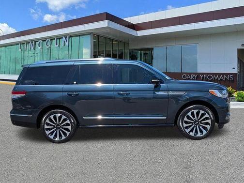 Blue Metallic 2024 Lincoln Navigator Reserve