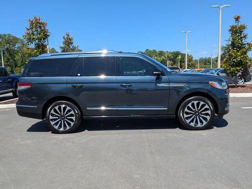 Blue Metallic 2024 Lincoln Navigator Reserve