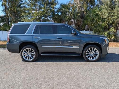 2020 Cadillac Escalade Luxury