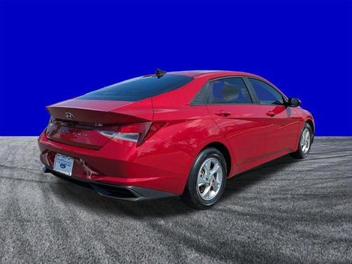 Scarlet Red 2022 Hyundai ELANTRA SE