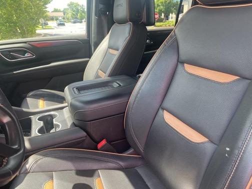 2022 GMC Yukon XL AT4