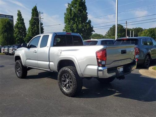 2022 Toyota Tacoma SR5