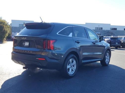 2022 Kia Sorento LX