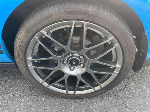 2012 Ford Shelby GT500 Base