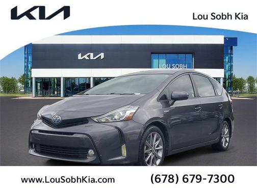 2017 Toyota Prius v Five