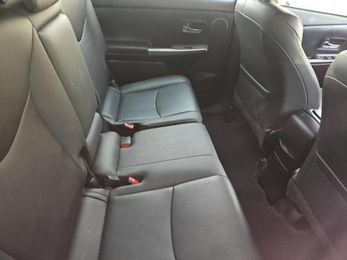 2017 Toyota Prius v Five