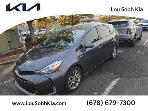 2017 Toyota Prius v Five