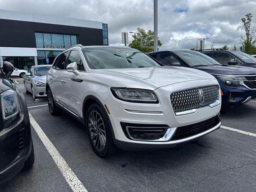White Platinum Clearcoat Metallic 2019 Lincoln Nautilus Reserve
