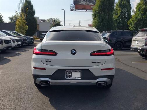 2023 BMW X4 xDrive30i