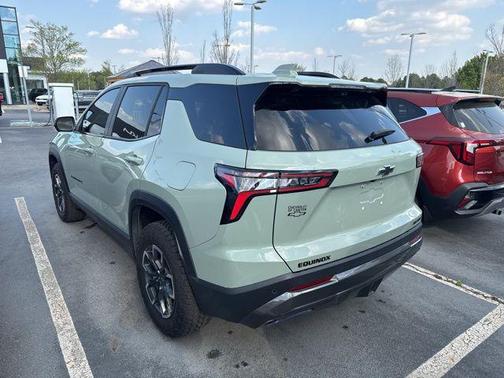 Cacti Green 2025 Chevrolet Equinox L