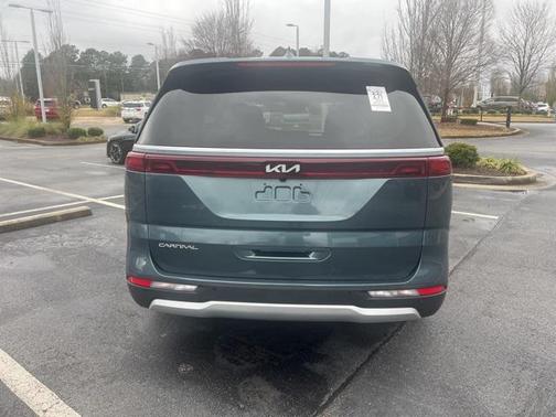 2024 Kia Carnival EX