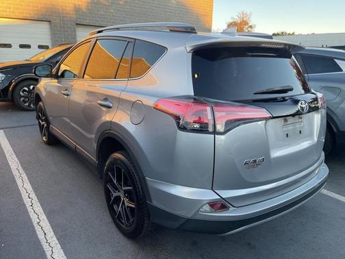 2018 Toyota RAV4 SE
