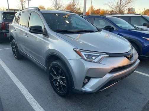 2018 Toyota RAV4 SE