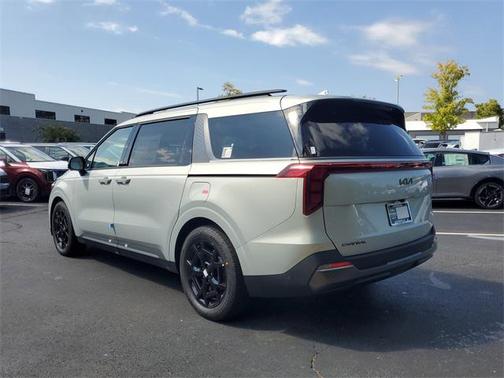 2026 Kia Carnival SX