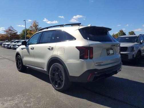 Ivory Silver 2026 Kia Sorento SX