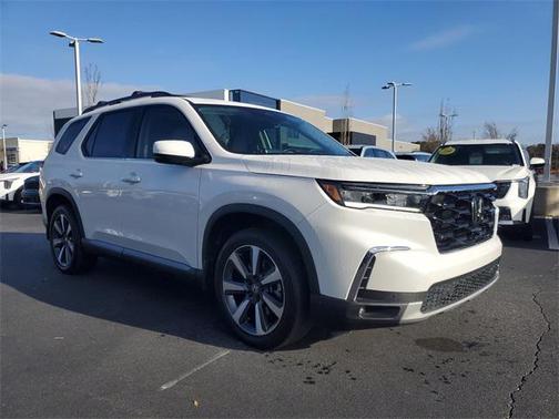 2023 Honda Pilot Touring 8-Passenger