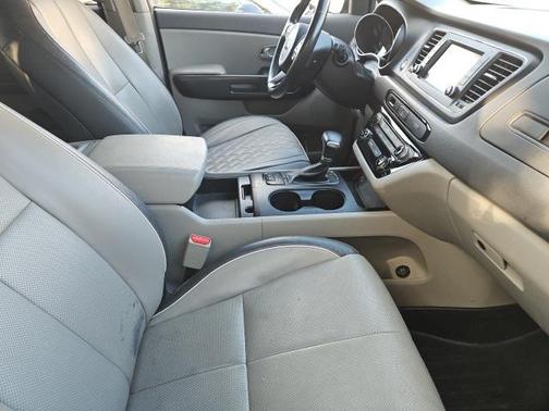 2017 Kia Sedona LX