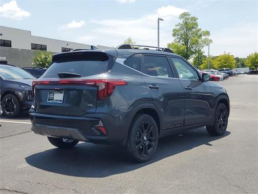 2025 Kia Seltos X-Line