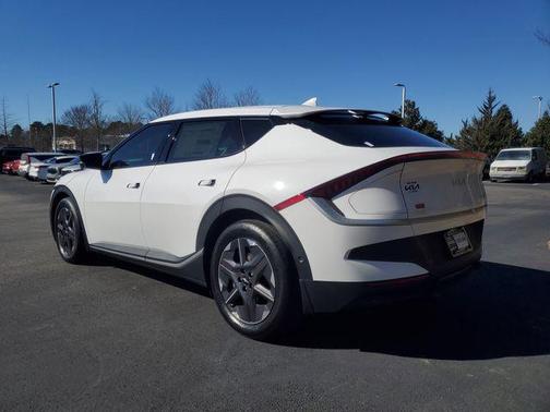 Glacier White Pearl 2025 Kia EV6 Light