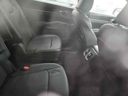 2023 Kia Sorento EX