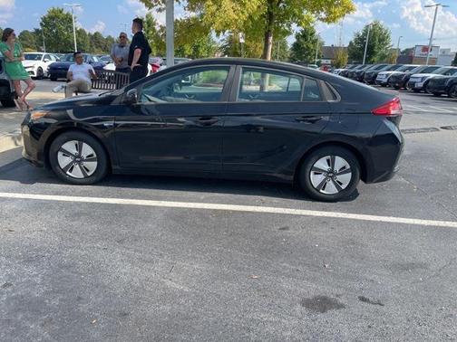 2018 Hyundai IONIQ Hybrid Blue