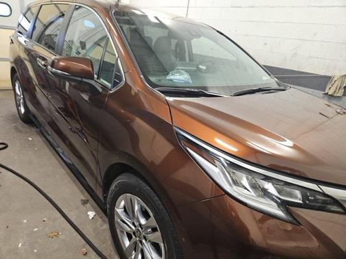 2022 Toyota Sienna Limited