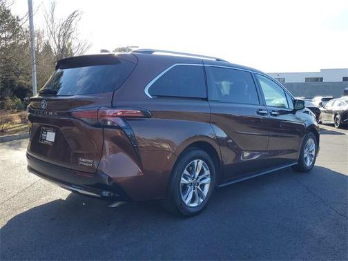 2022 Toyota Sienna Limited
