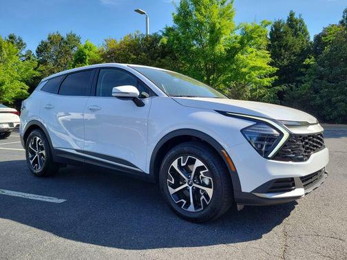 Glacial White Pearl 2025 Kia Sportage EX