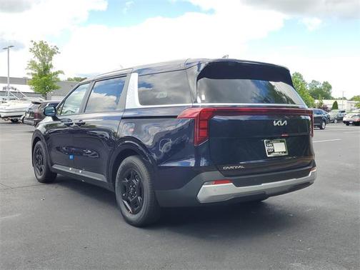 2025 Kia Carnival LXS