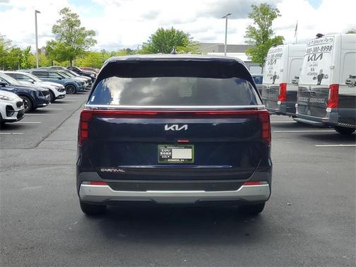 2025 Kia Carnival LXS