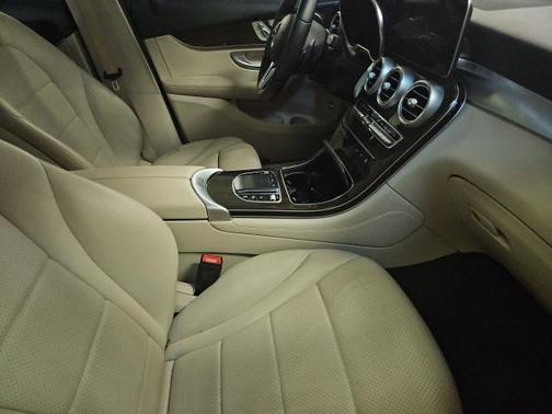 2021 Mercedes-Benz GLC 300 Base