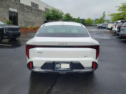 Snow White Pearl 2026 Kia K4 GT-Line